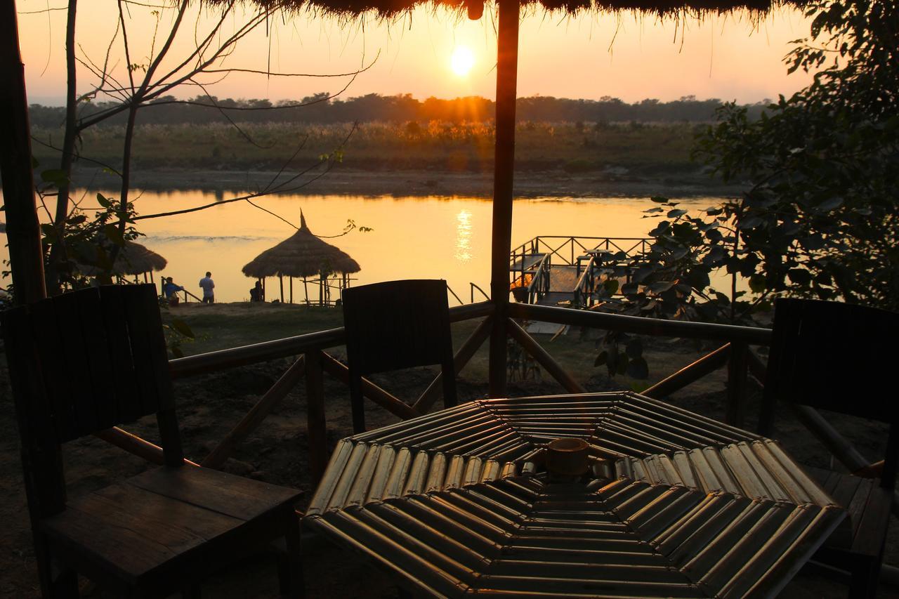 Отель Jungle Sunset Camp Саураха Экстерьер фото