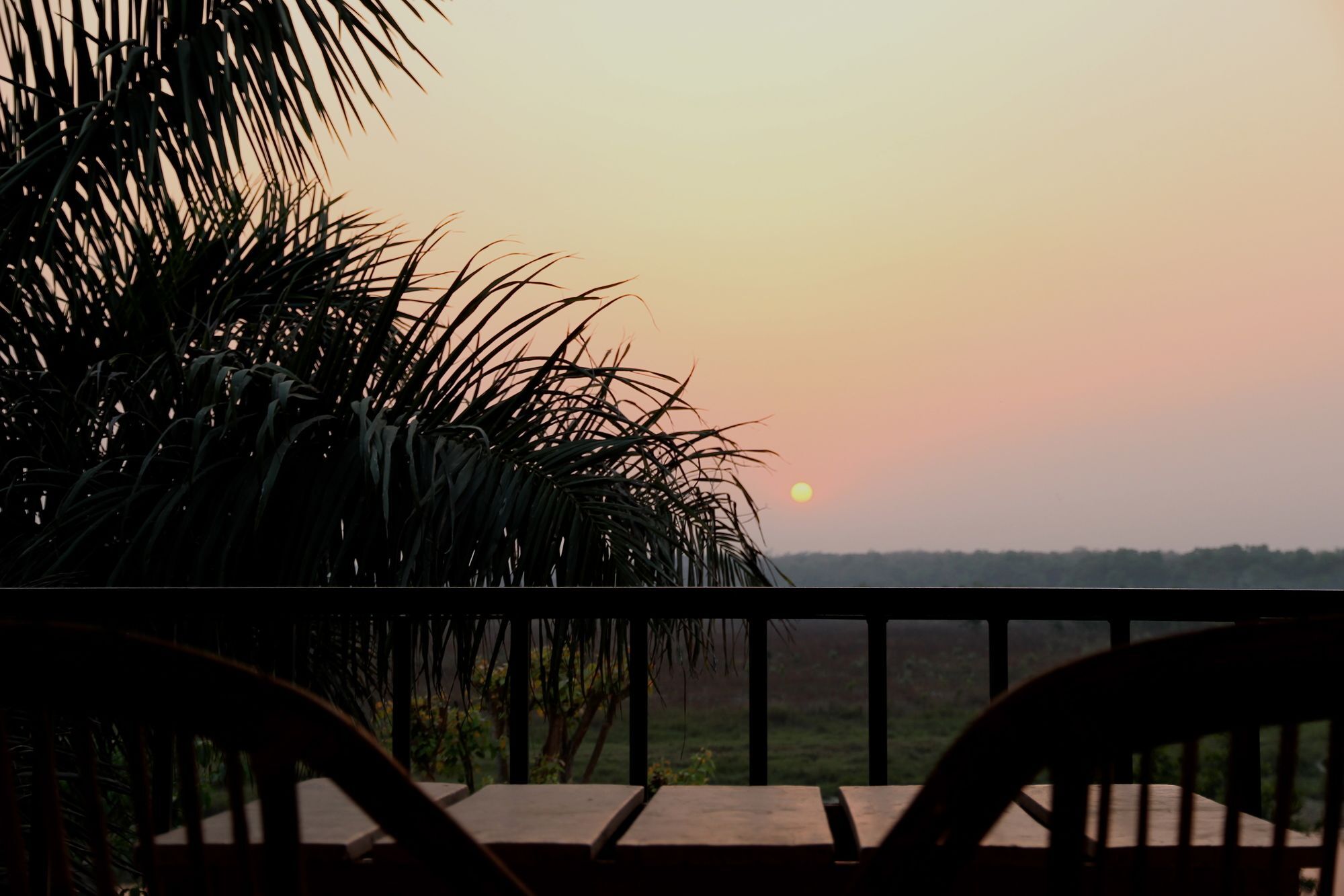 Отель Jungle Sunset Camp Саураха Экстерьер фото